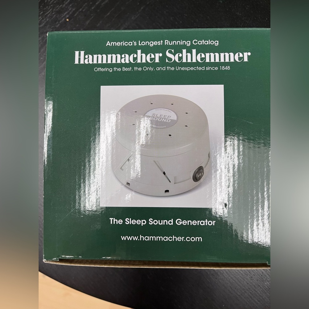 Sleeping sound generator machine